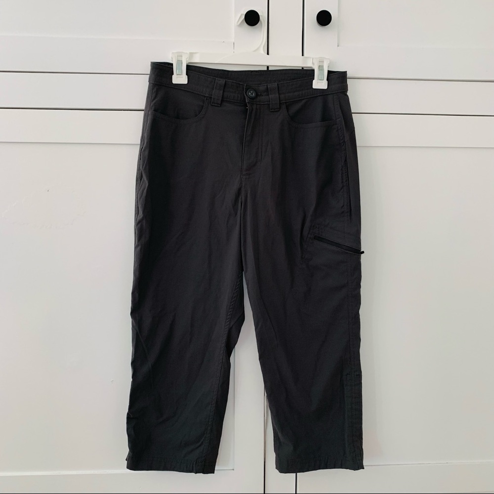 Eddie Bauer Gray Capri Pants Size 8
